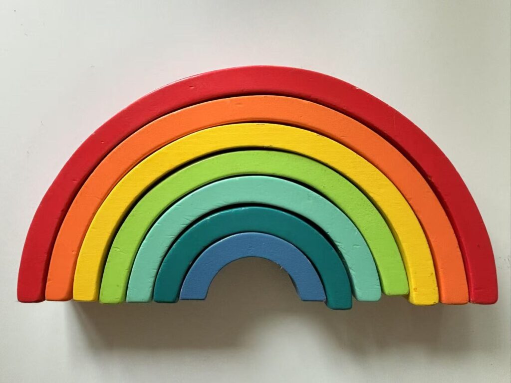 Rainbow stacker
